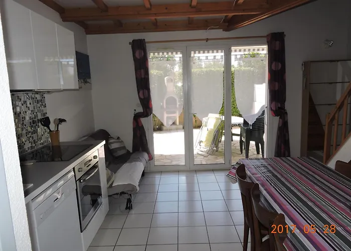 St Cecile * Виас